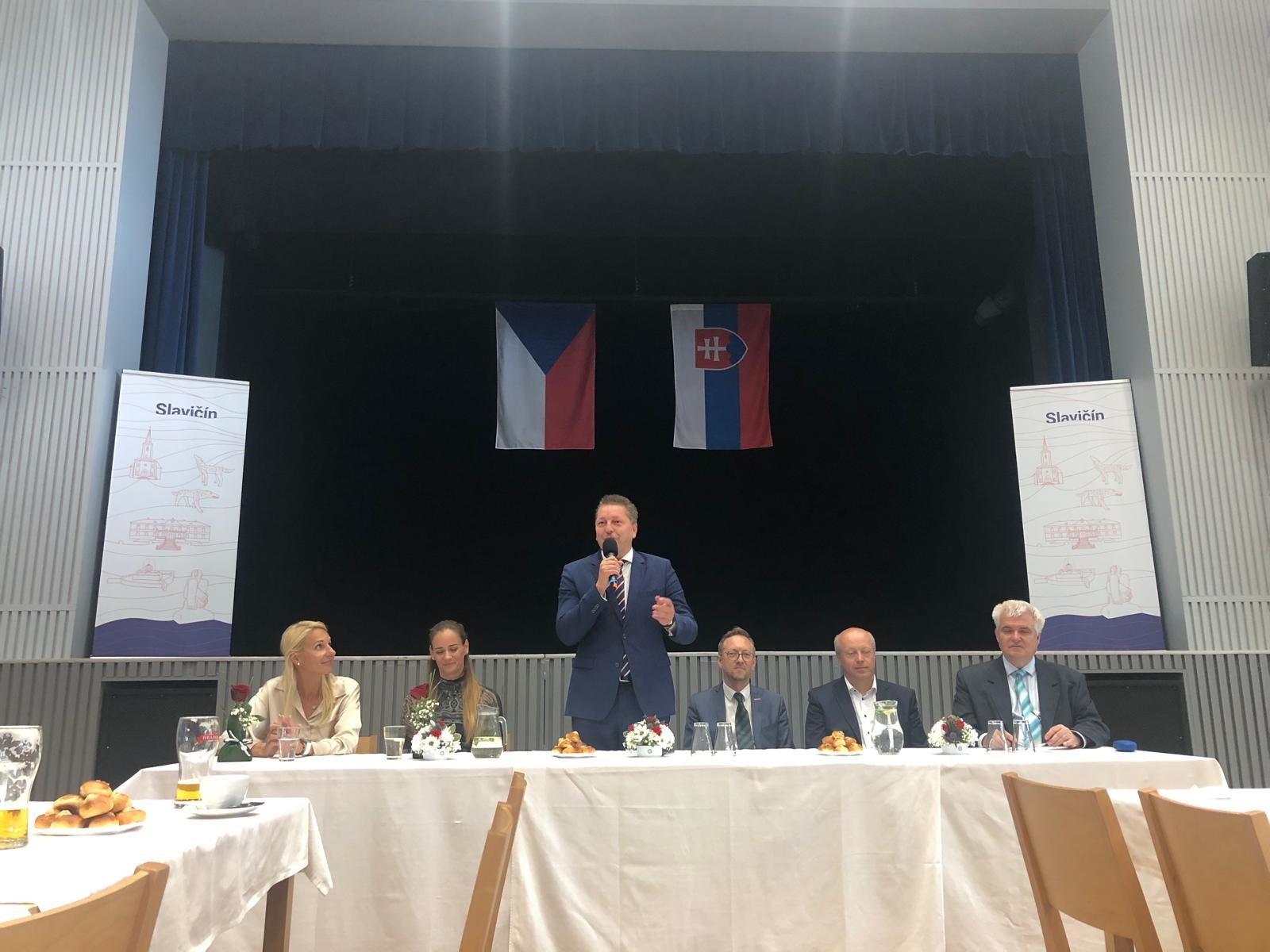 Česko-slovenská mezivládní komise pro přeshraniční spolupráci jednala ve Slavičíně