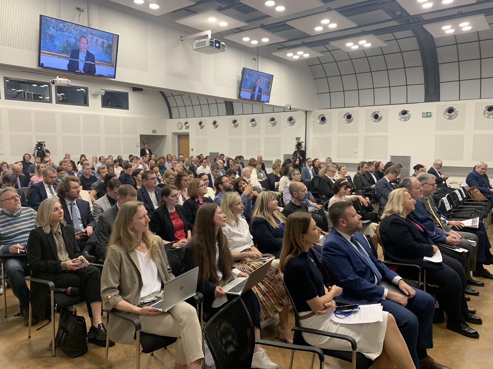 Evropské fondy po roce 2027: Česko hledá strategii pro jejich lepší využití 