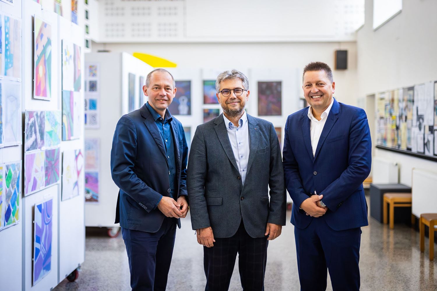 Ministr Kulhánek navštívil Olomoucký kraj: Zajímal se o podporu vzdělávání, obnovu po povodních a př